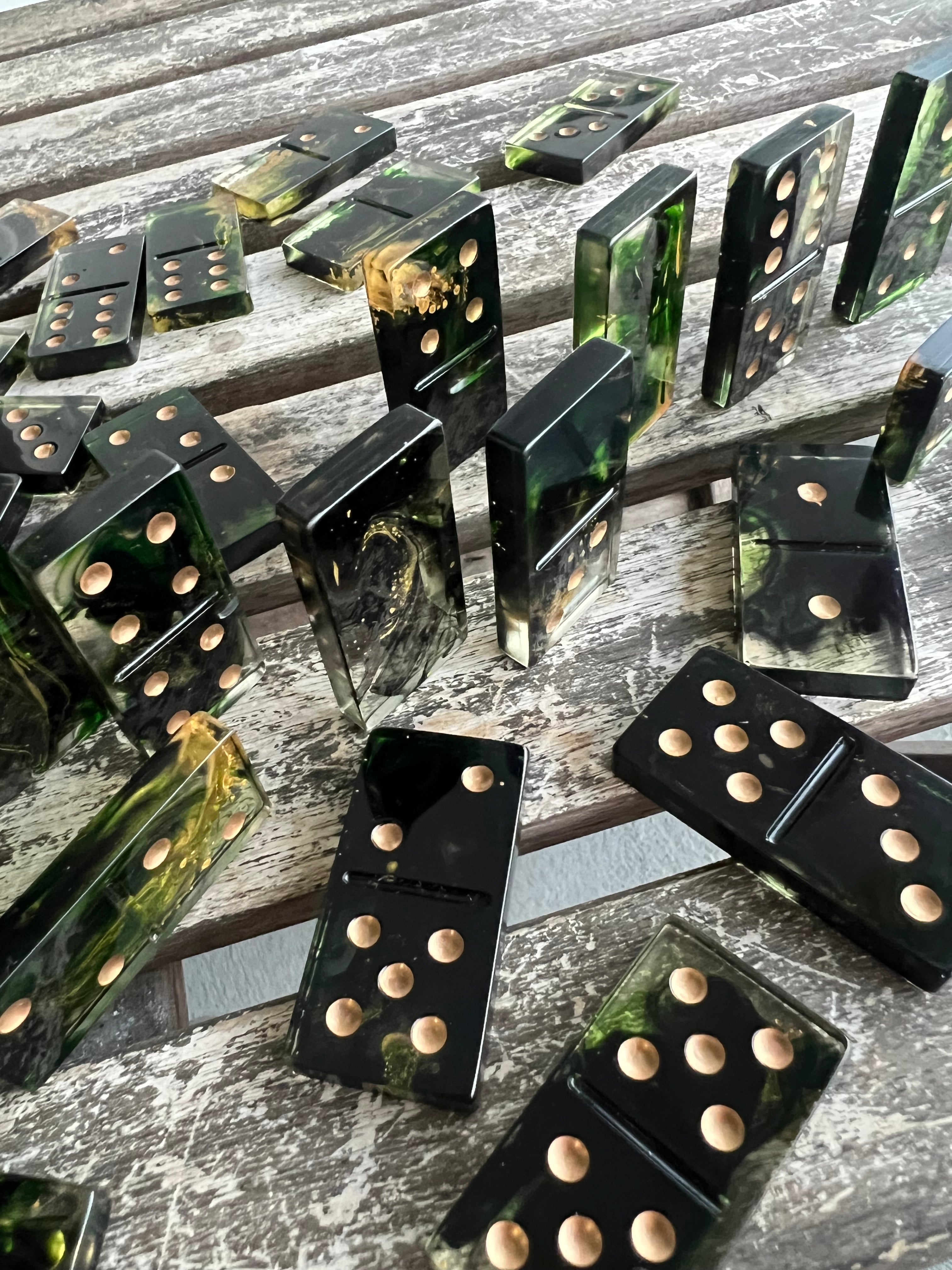 Midnight Moss Domino Set