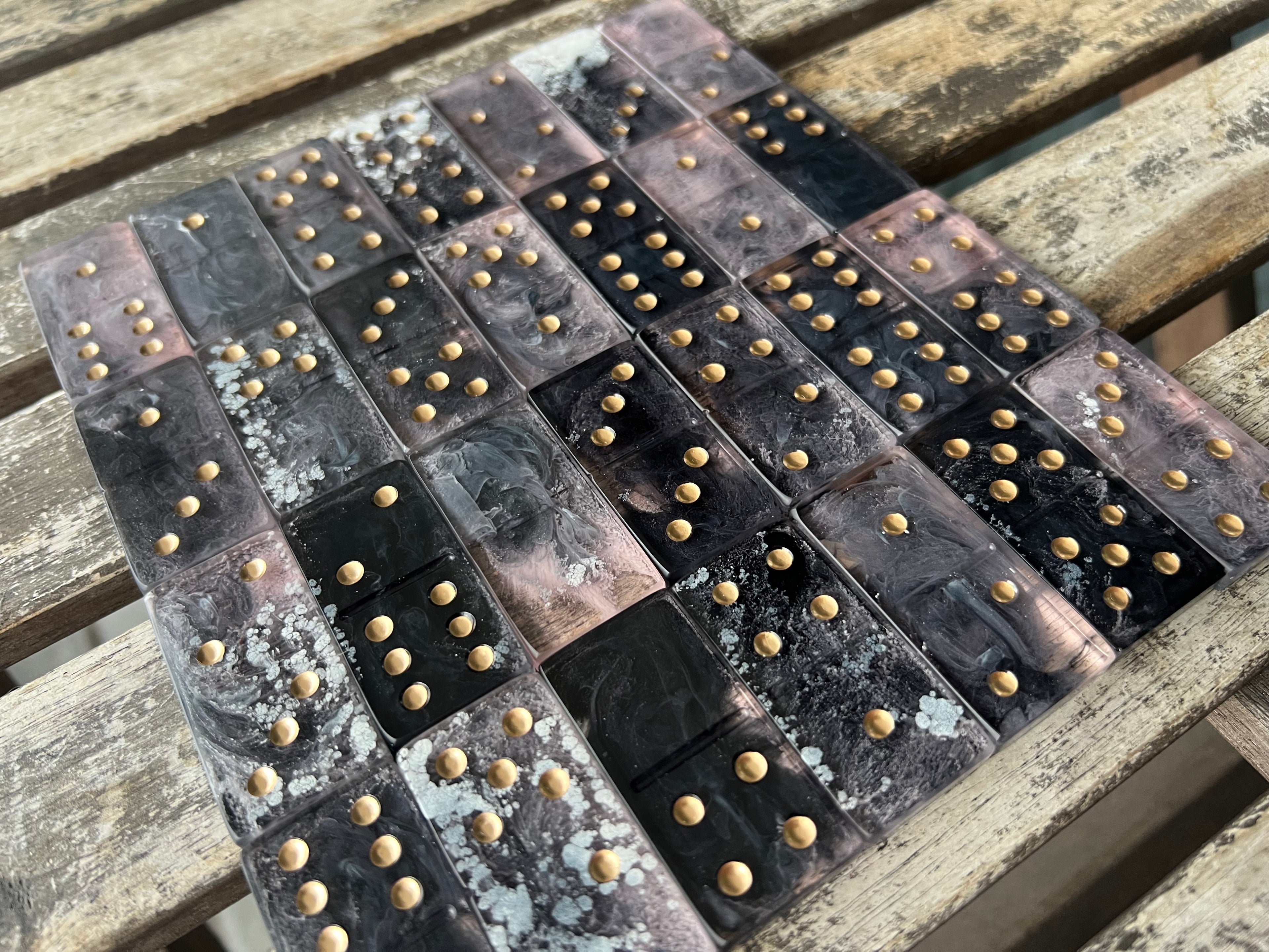 Shadow Rose Domino Set